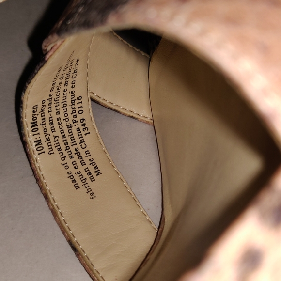 Nine West platforms size 10 - Picture 4 of 4